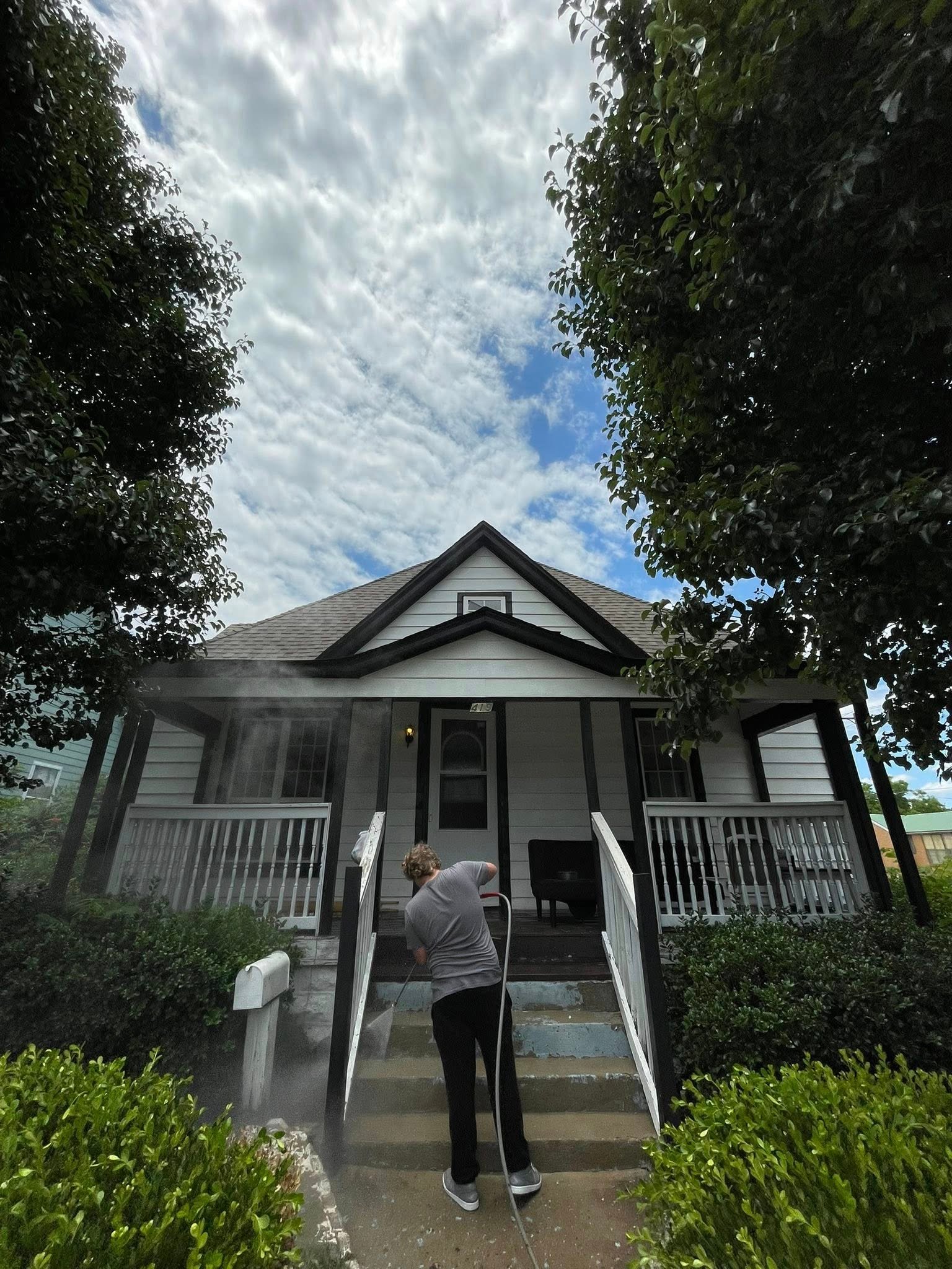 House washing service in Oklahoma City OK