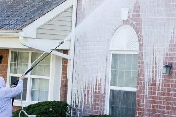 Roof cleaning service in Oklahoma City Oklahoma